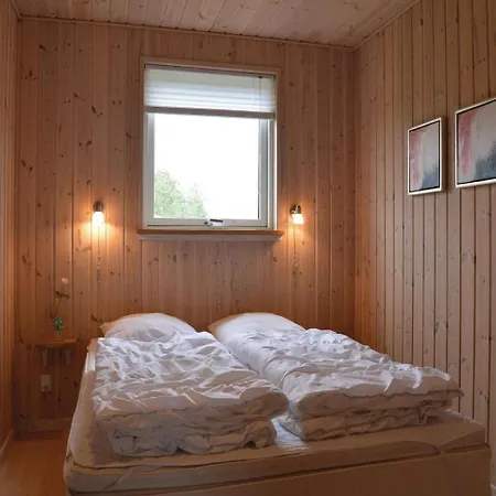 بيت للعطل Three-bedroom Holiday In *