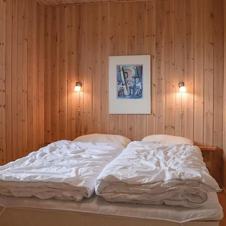 Three-bedroom Holiday In بيت للعطل